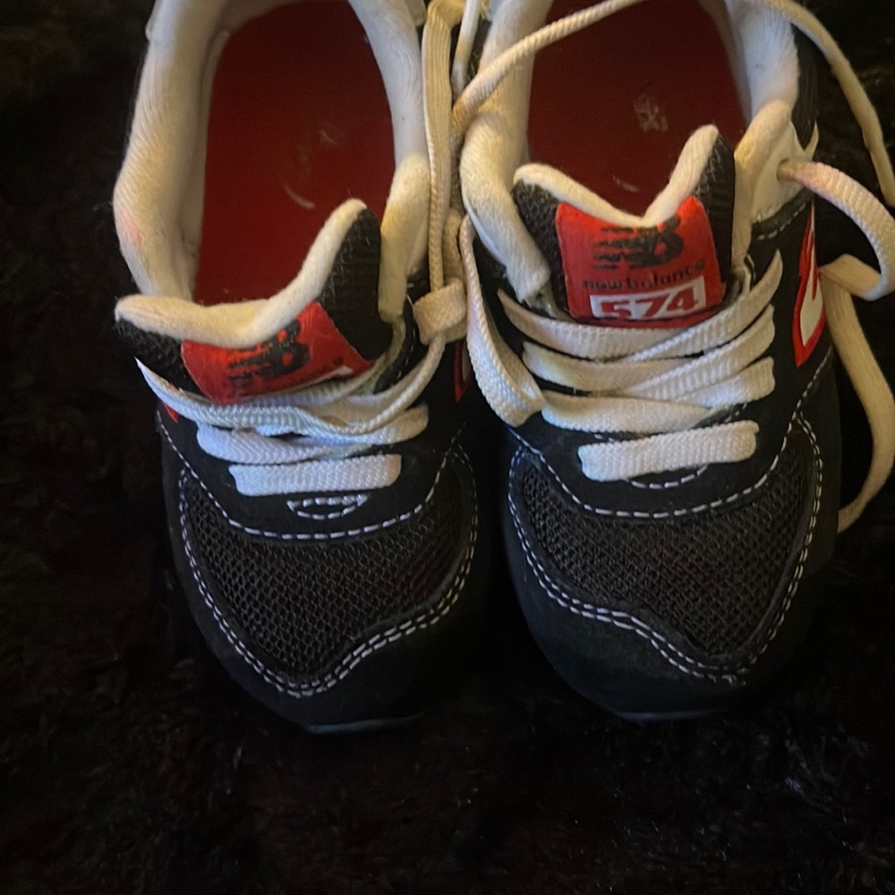 New Balance 574 Toddler Sneaker 6 1/2 Black Red White Lace Up